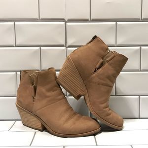 Eileen Fisher Size 7 Brown/Tan Tote Ankle Bootie With Small Heel; Preloved